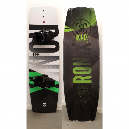 Ronix Vault Boat board with boot used Ronix Vault Boat board with boot used