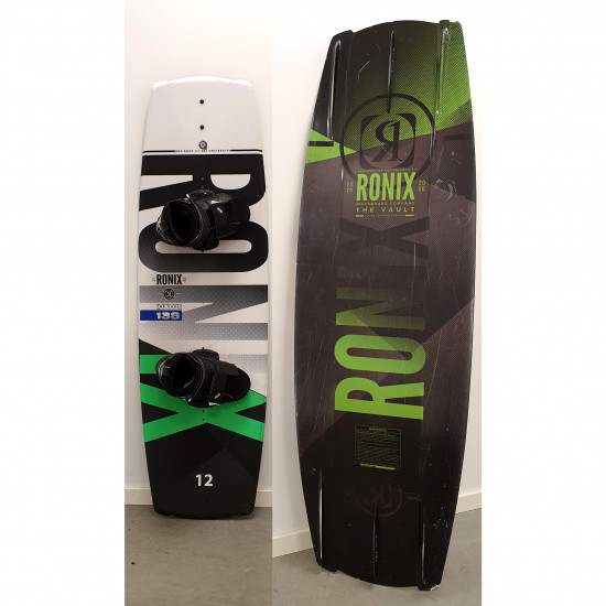 Ronix Vault Boat board with boot used Ronix Vault Boat board with boot used